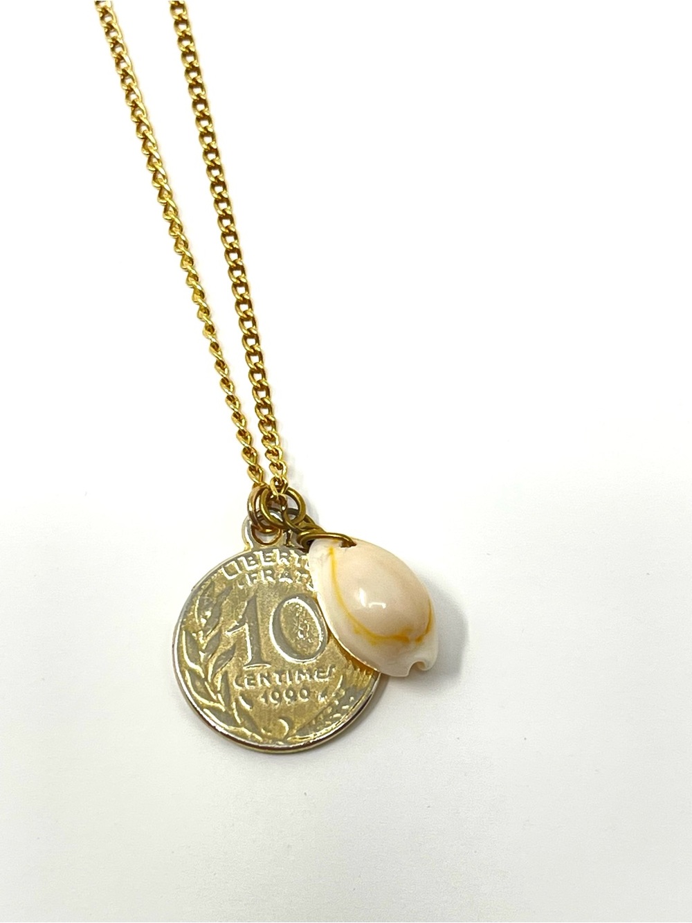 New Anthropologie Shell Gold Coin Charm Necklace - Picture 2 of 4